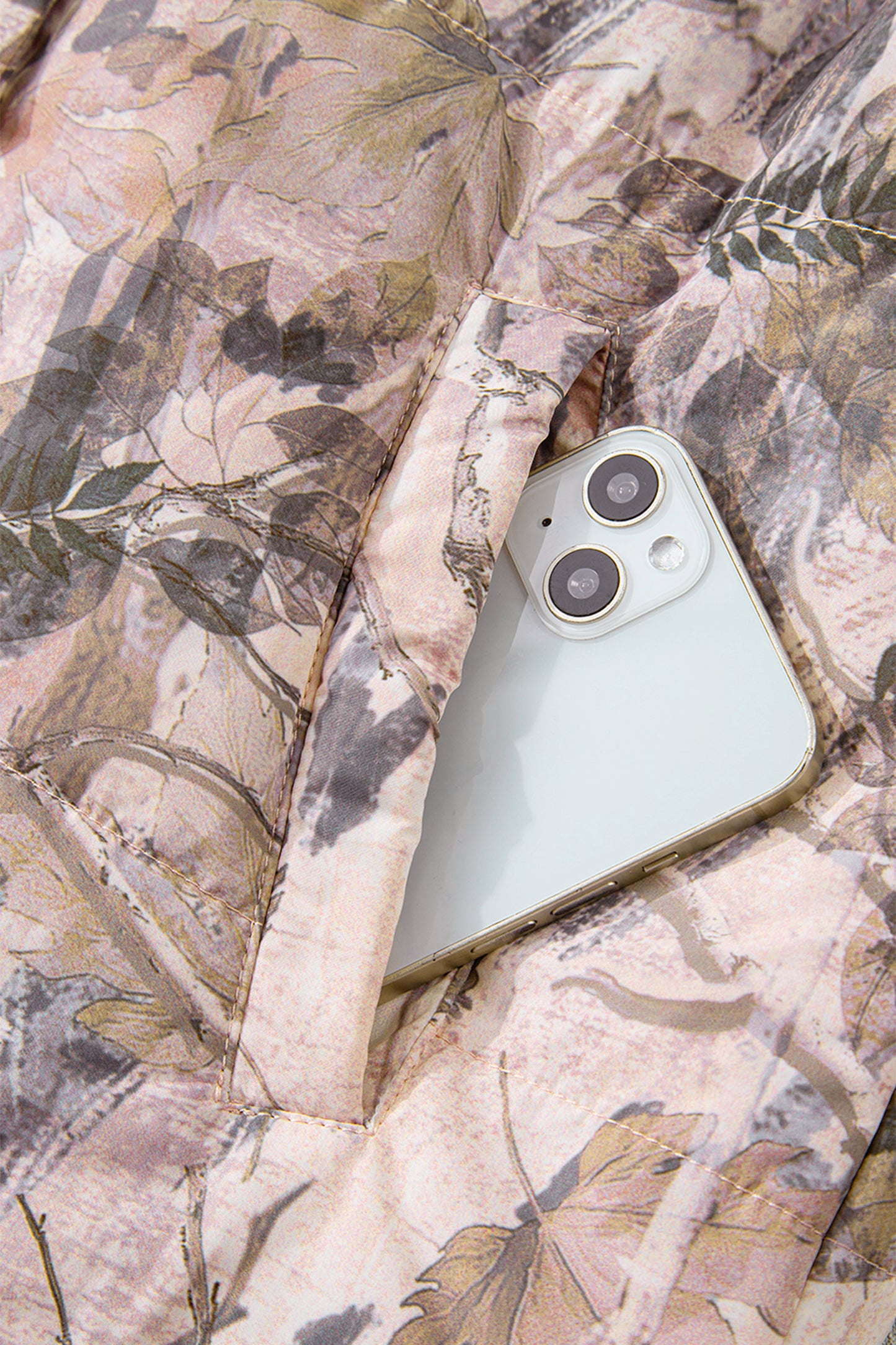 Camo Leaf Print Puffer Vest