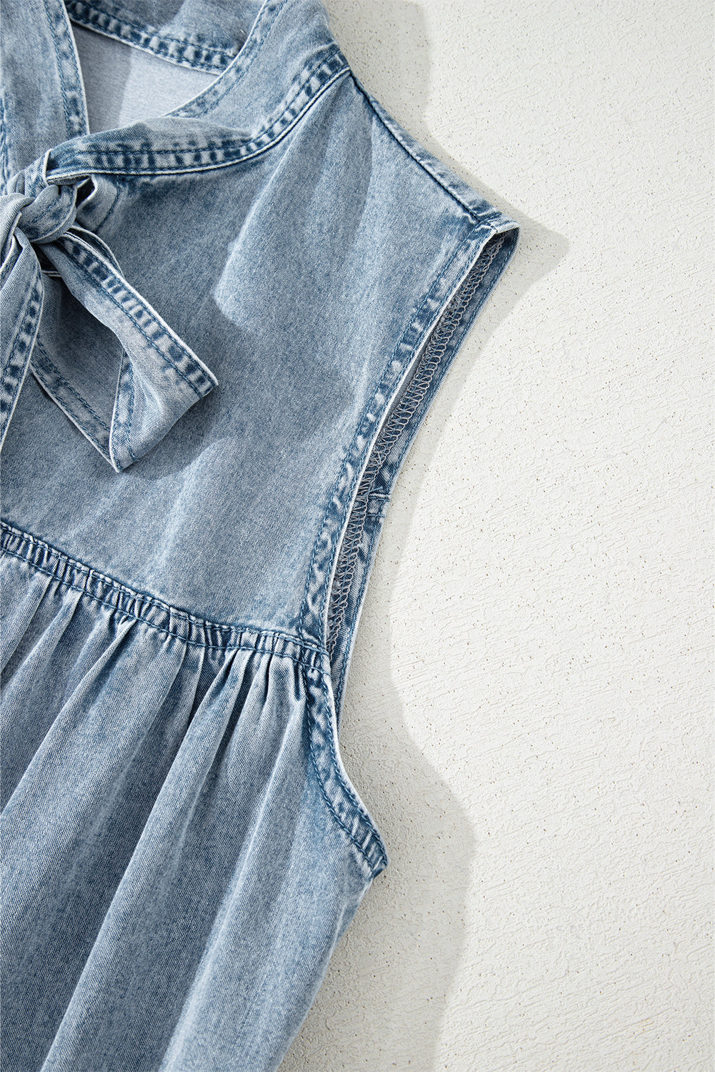 Blue Bowknot Neck Sleeveless Ruffled Chambray Dress