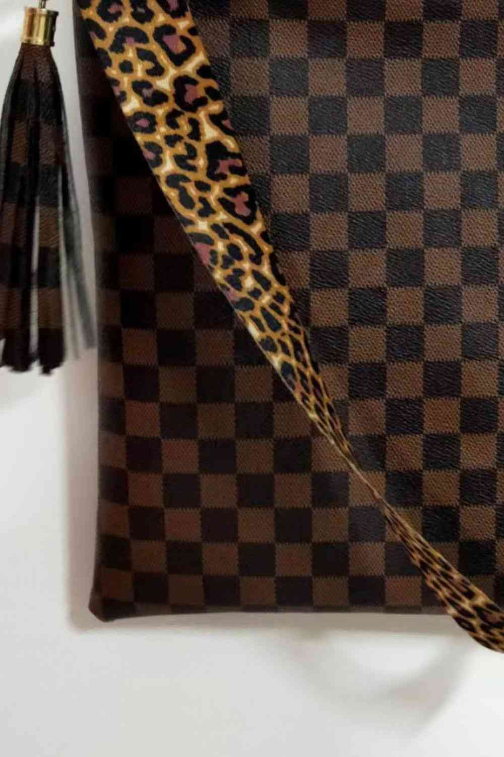 4d3bfe4e22804c71a872a233c648d534-Min