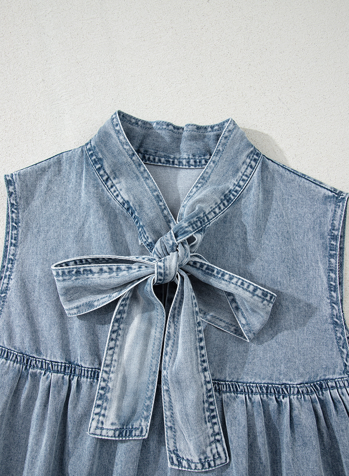 Blue Bowknot Neck Sleeveless Ruffled Chambray Dress
