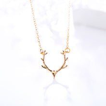 Load image into Gallery viewer, Elk  Necklace
