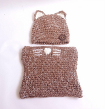 Load image into Gallery viewer, Knitted Hat &amp; Neck Warm Set
