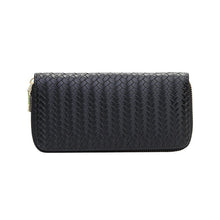 Load image into Gallery viewer, Zipped woven clutch
