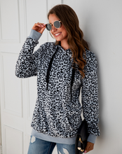 Load image into Gallery viewer, Leopard Print Pocket Hoodie
